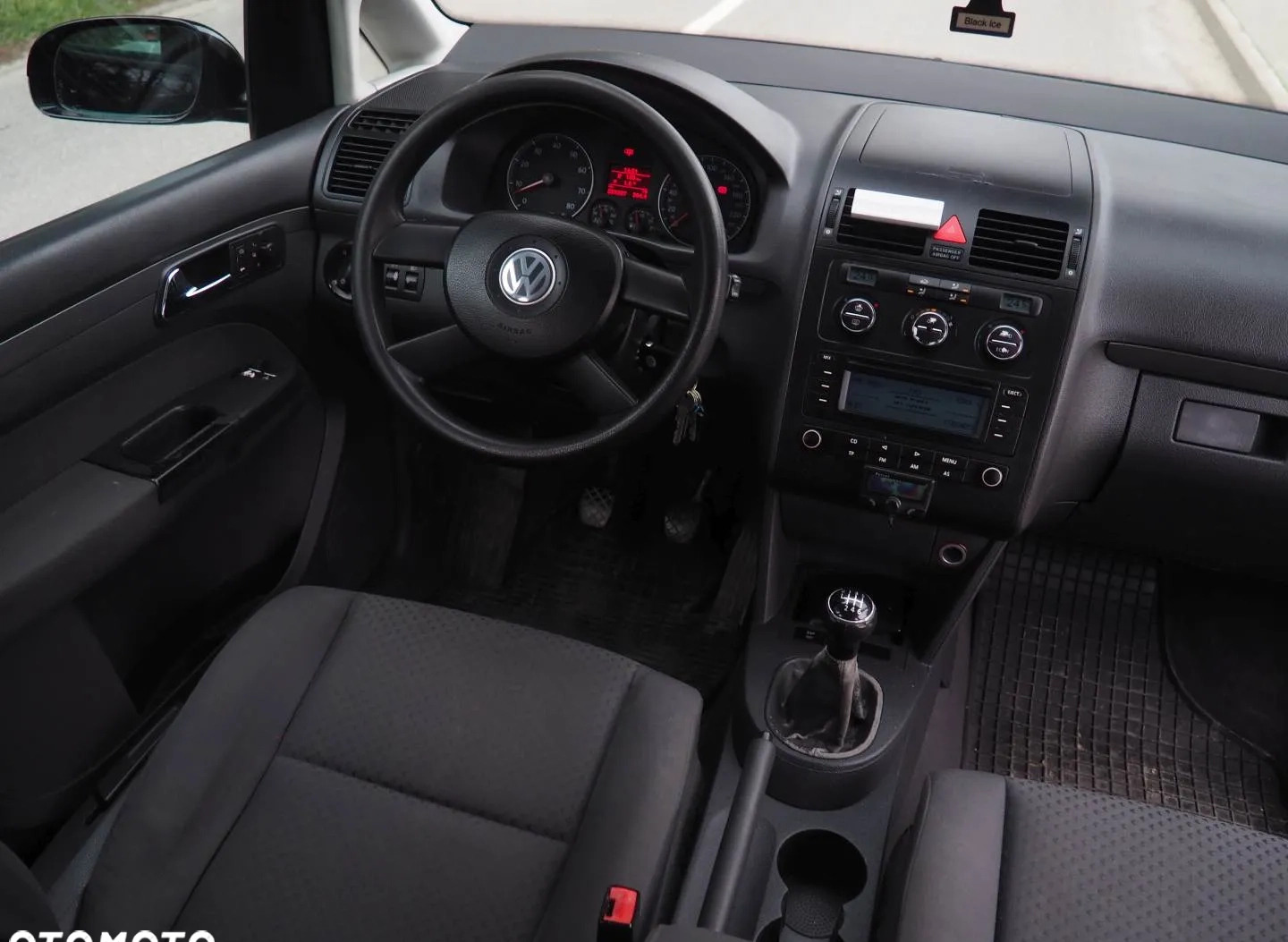 Volkswagen Touran cena 11900 przebieg: 228240, rok produkcji 2003 z Rzepin małe 704